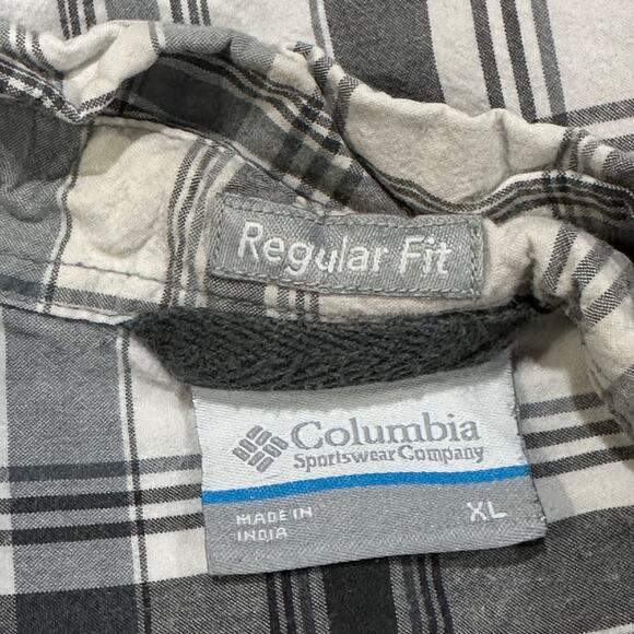 Columbia Shirt Mens XL Gray White Plaid Short Sleeve Button Up STAIN UNDERARM - Picture 4 of 5